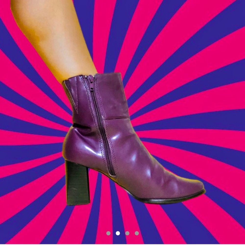 Genuine 70’s purple vegan leather squaretoe bootie